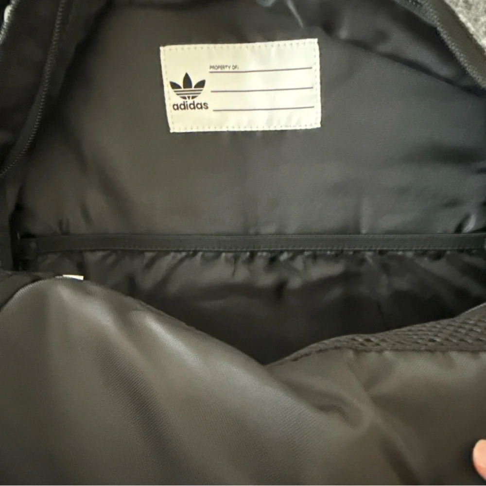 NEW ADIDAS ORIGINALS TREFOIL POCKET BACKPACK #CL5495 GREY WHITE Unisex